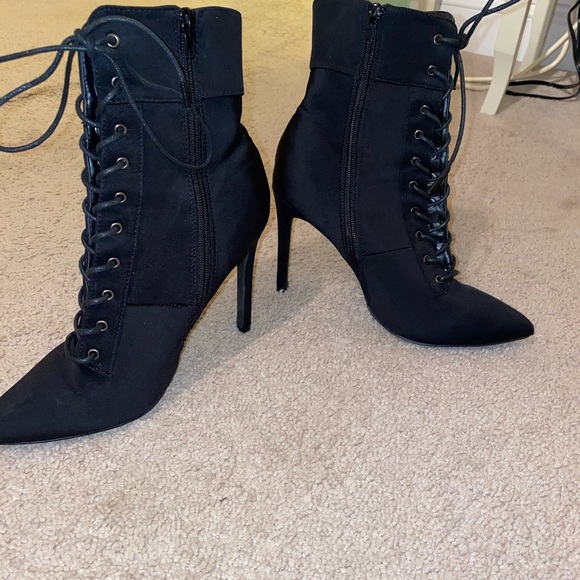 Sexy women’s lace up heeled boots - Picture 2 of 2